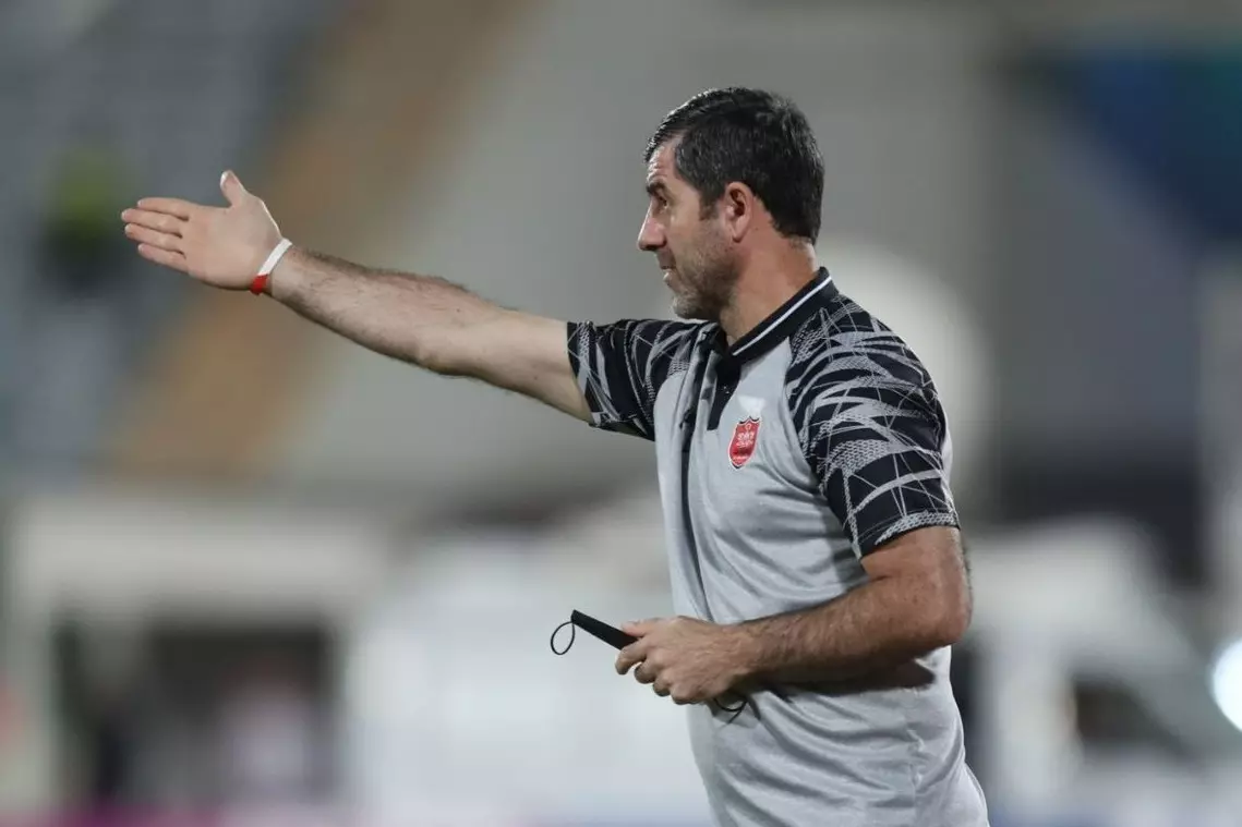 کریم باقری در پرسپولیس می ماند