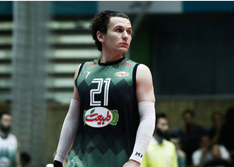 بیوگرافی آرمان صالحی 